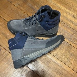 Great looking Josef Seibel® Waterproof Raymond 54 Boot size 43